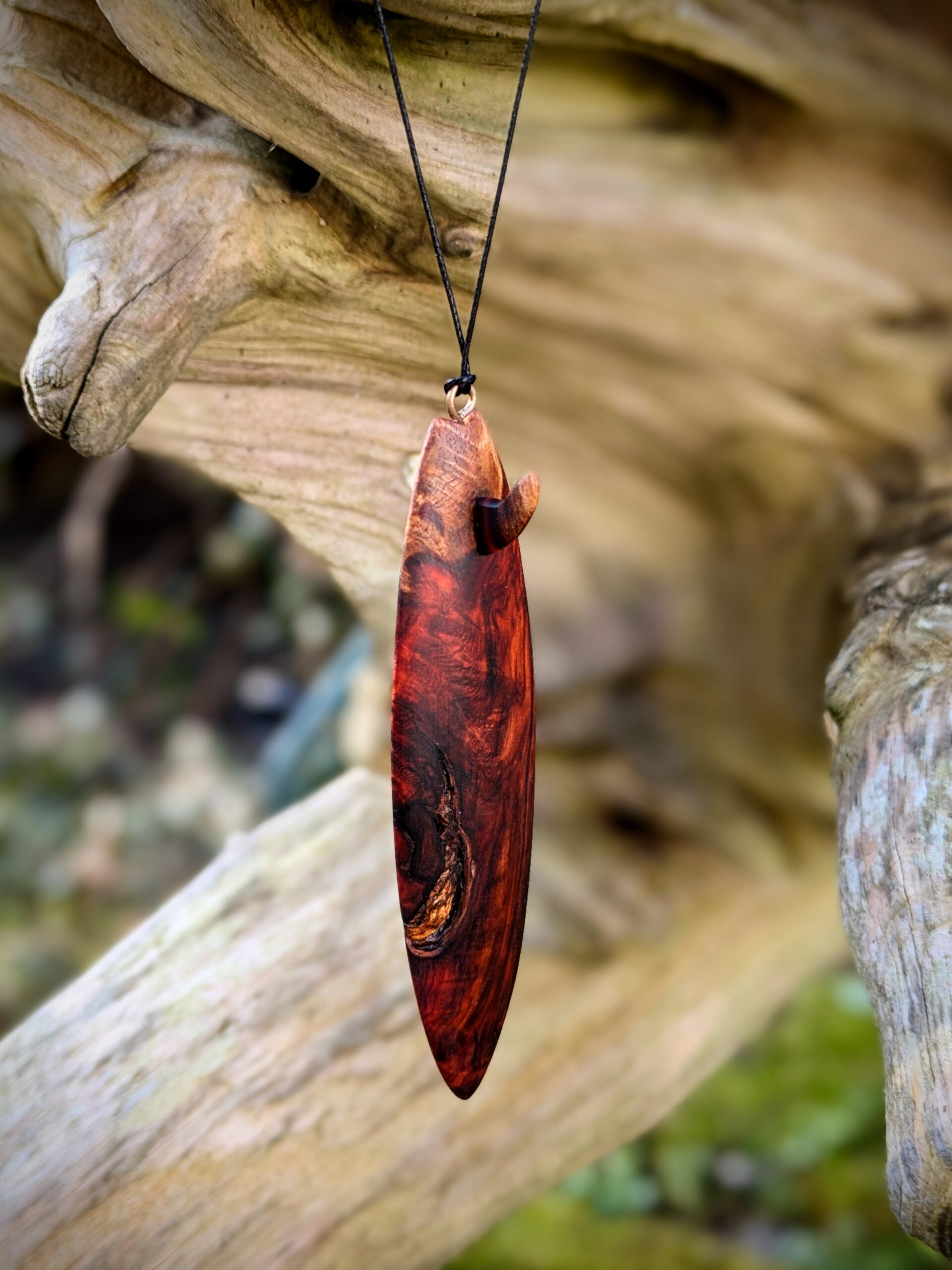 Planche de surf en bois de Nara rouge