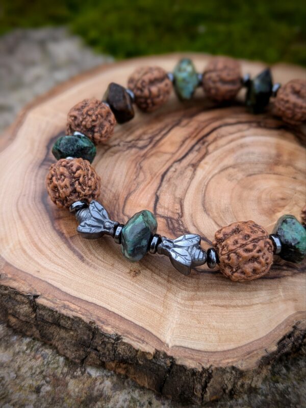 Bracelet abeilles pierres de turquoise et graines rudraksha